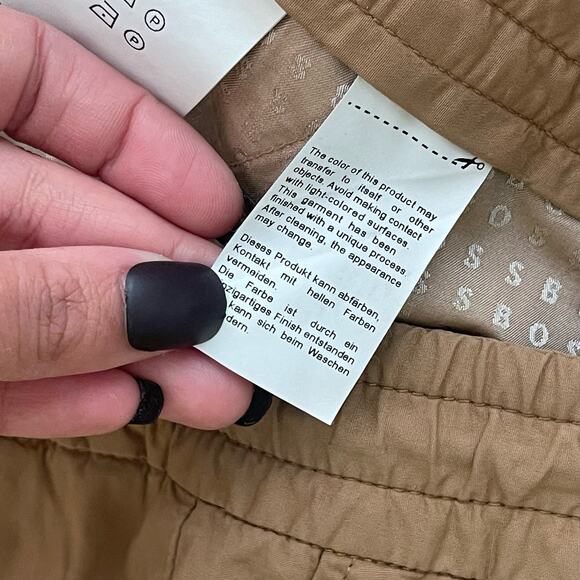 Hugo Boss BANKS STRETCH COTTON SHORTS IN MEDIUM BEIGE Men’s size 30 - Picture 8 of 8